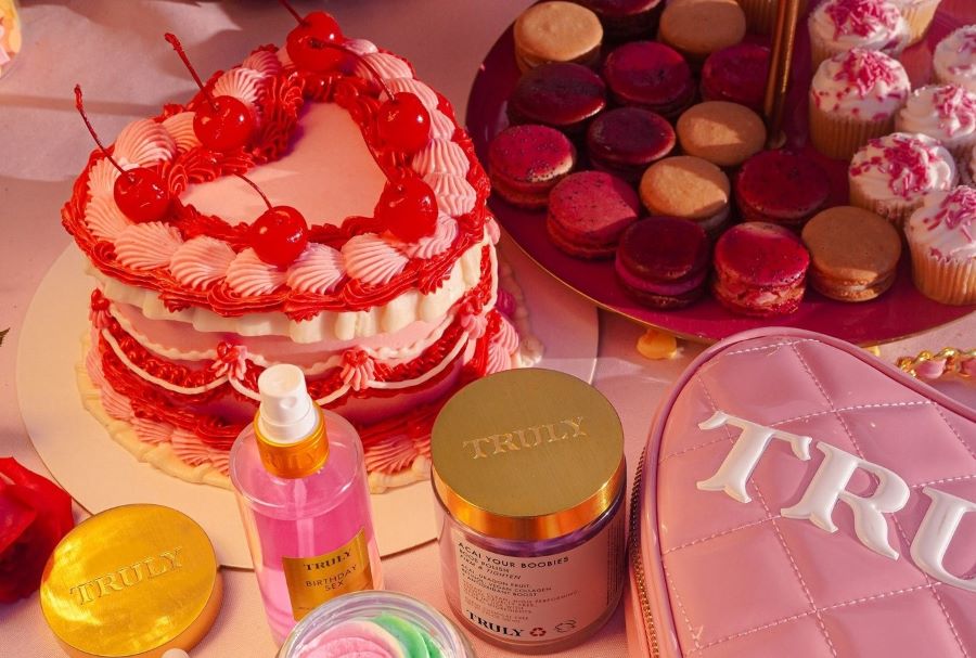 How to Throw the Perfect Galentine's Party